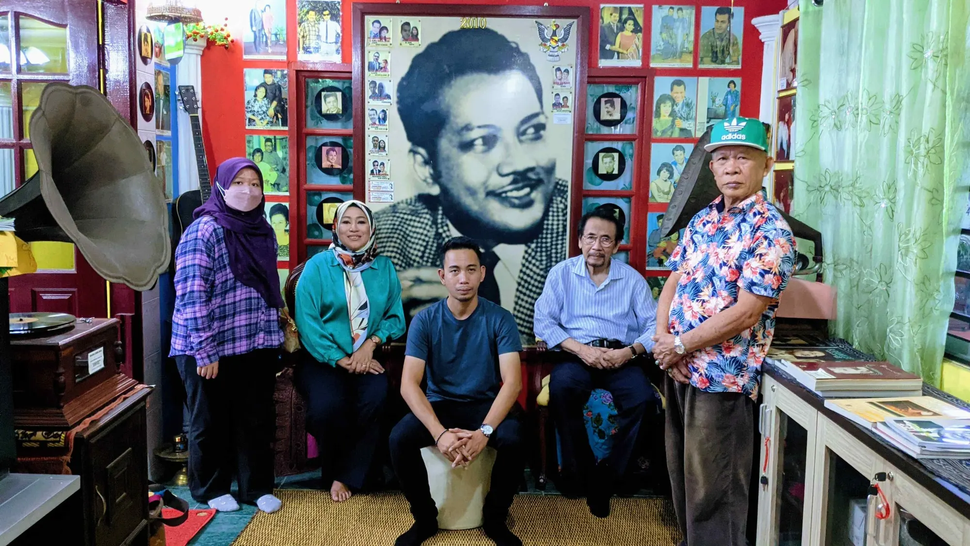 Kunjungan daripada RM Ismail bersama Keluarga — Galeri Lebok Dana
