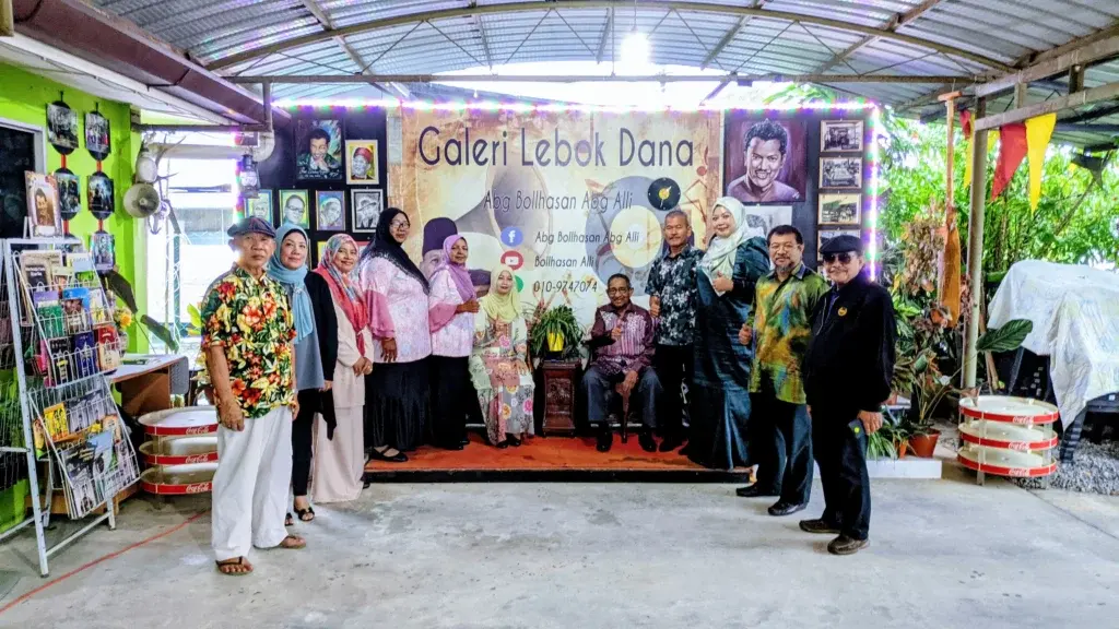 Kunjungan daripada Tan Sri Dato’ Seri (Dr.) Haji Mohd Yussof Latiff — foto 1
