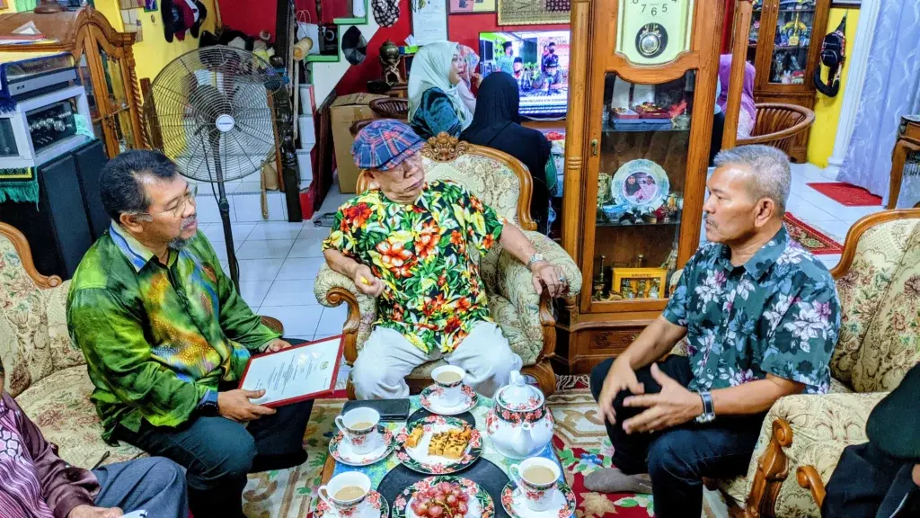 Kunjungan daripada Tan Sri Dato’ Seri (Dr.) Haji Mohd Yussof Latiff — foto 6