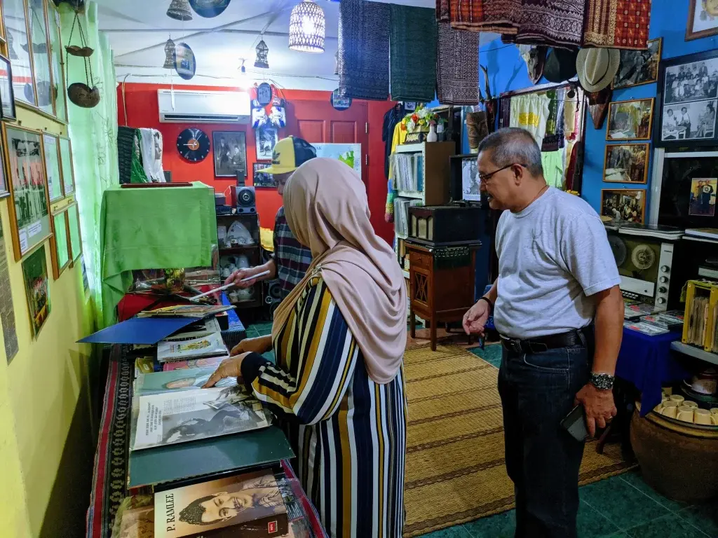 Kunjungan daripada ACP (B) Mohammad Zain serta Isteri — foto 7