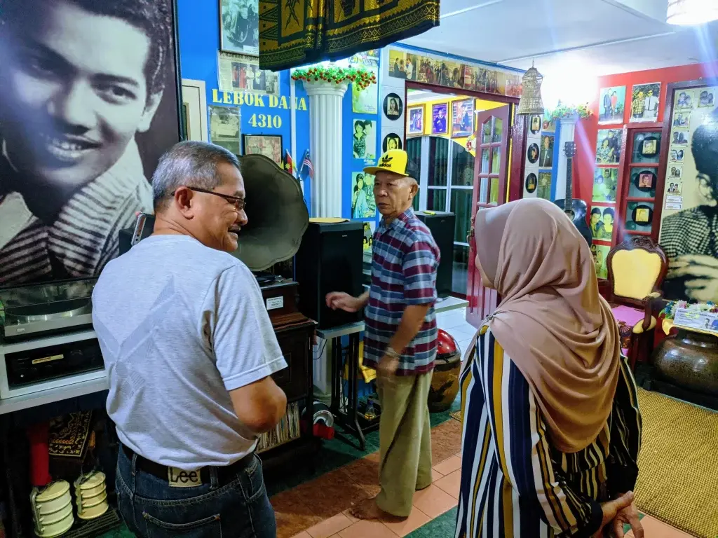 Kunjungan daripada ACP (B) Mohammad Zain serta Isteri — foto 10